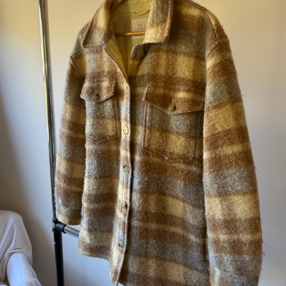 Wilfred Free (Aritzia) The Ganna Utility Shirt Jacket in Plaid - Size M